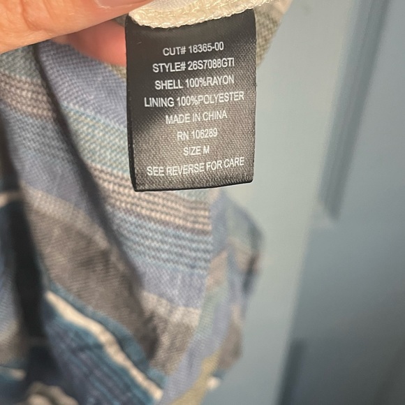 Francesca’s Collections Trixxi Blue Striped Romper - Picture 4 of 4